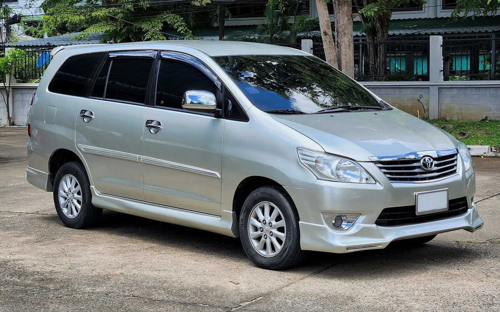 Toyota Innova (SUV)